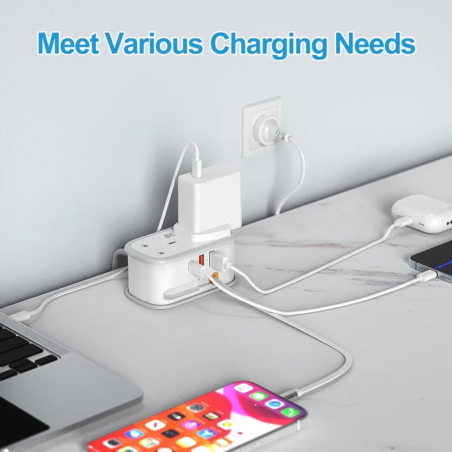 Portable Travel Charging Socket with Retractable USB C Cable - Image 2